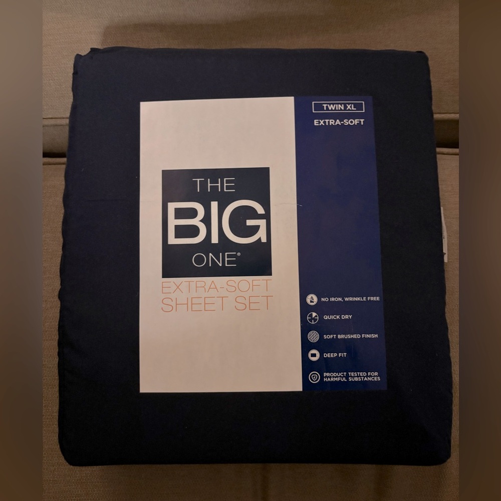 TWIN XL The Big One Extra-Soft 3 Piece Sheet Set, Navy Blue, Wrinkle Free NWT